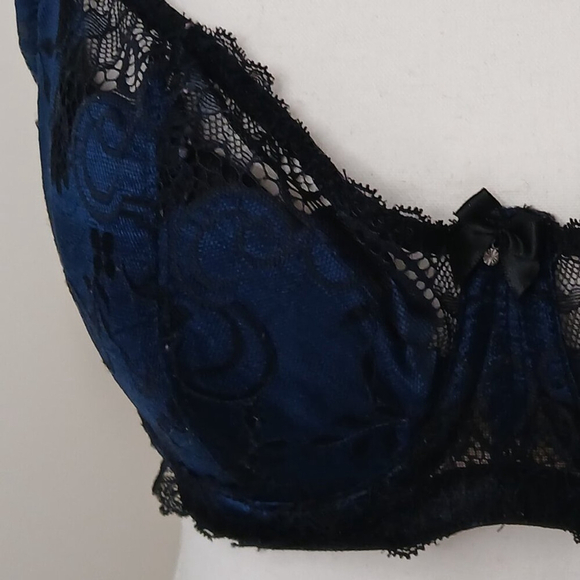 Charade by Change Balconette Bra Satiny Blue with Black Lace Overlay Size 34F - Picture 6 of 8